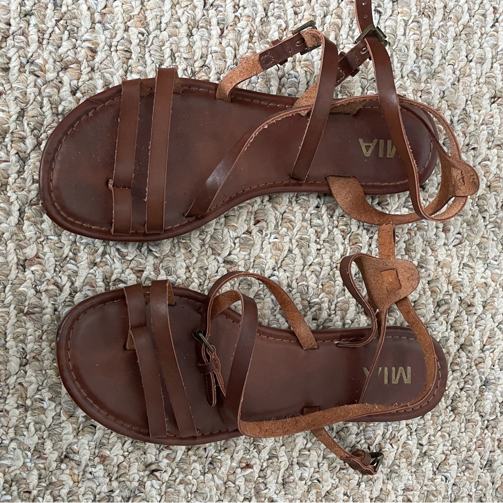 MIA Women's Tan Strappy Sandals
